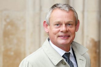 Martin Clunes